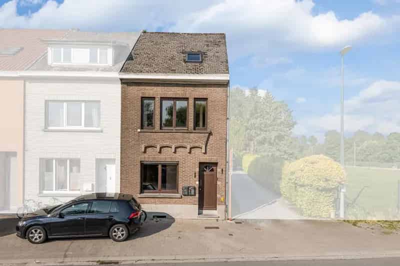 Appartementsgebouw met 2 entiteiten en terrassen