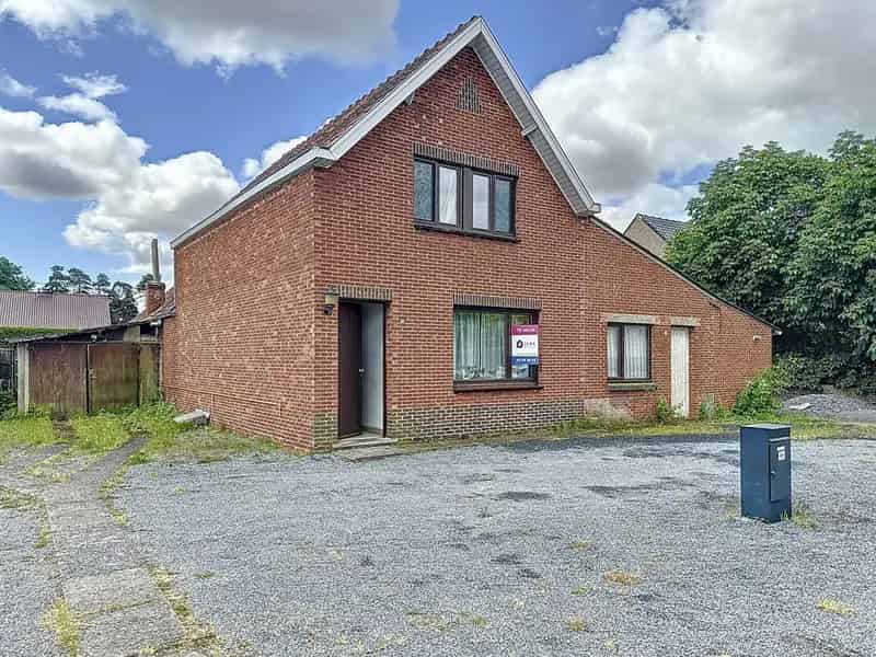 Gezellige woning te huur met 3 slaapkamers en tuin.
