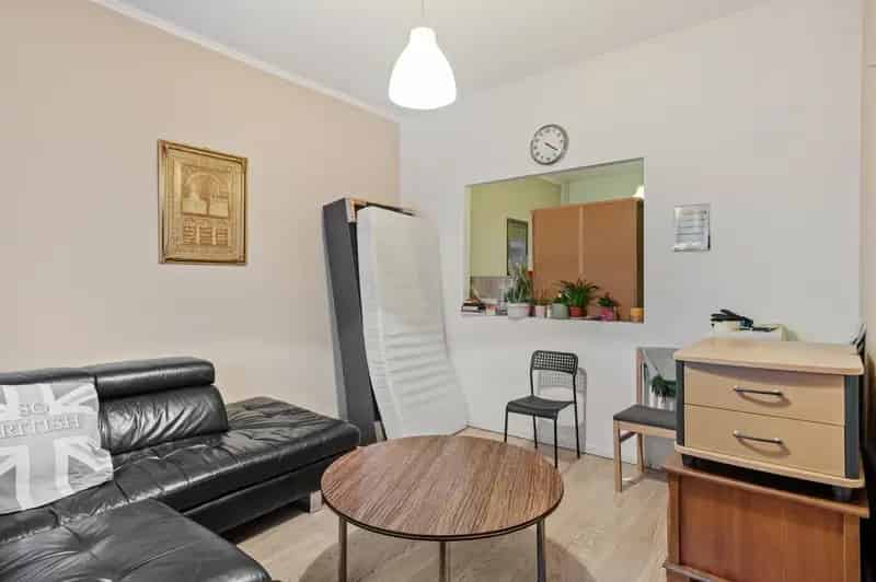 Te renoveren woning met 2 slaapkamers te Deurne!
