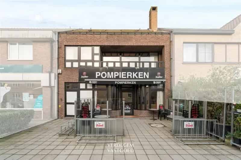 Handelspand met Woonst Tegenover Ziekenhuis Lokeren