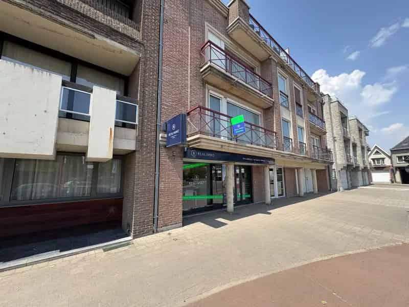 Instapklaar commercieel pand in Avelgem