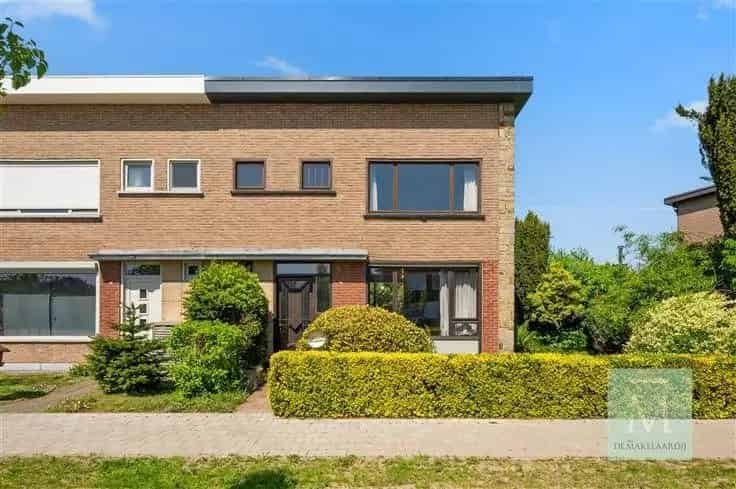 Huis Te Koop 3 slaapkamers tuin achteruitweg