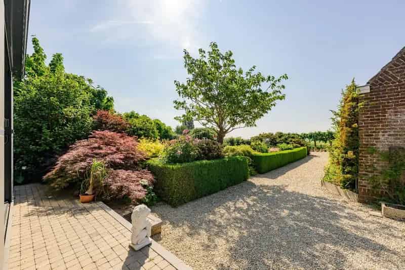 KARAKTERVOLLE WOONST MET BIJGEBOUW (140 m²) EN PRACHTIG VERZICHT!!!