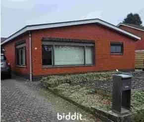 GELIJKVLOERSE WONING