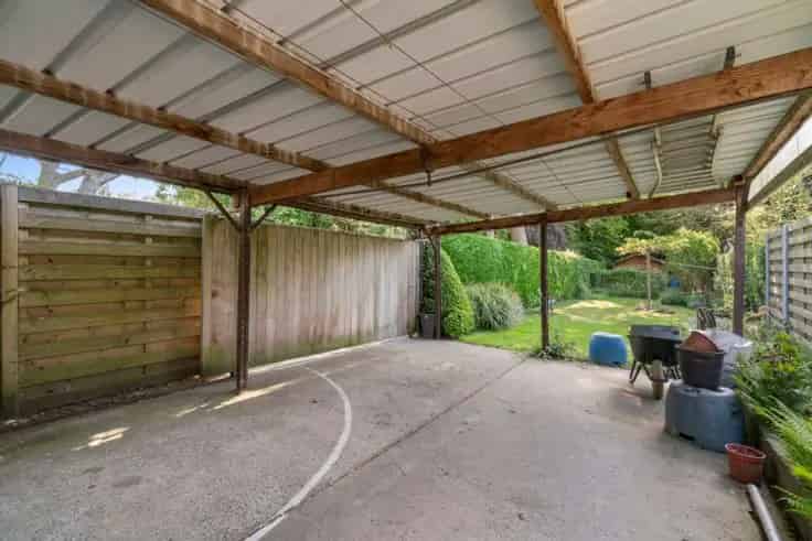 Huis Te Koop Kanegem: Gezellige Instapklare Woning met Garage en Tuin