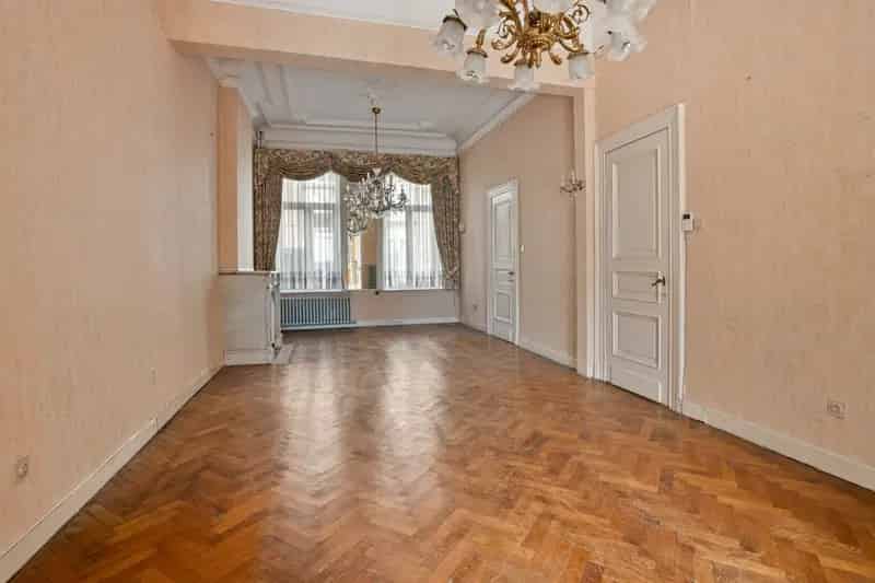 Ruime herenwoning met 8 slaapkamers en ruime tuin in het centrum van Leuven – EPC 316 kWh/m² - bewoonbare opp. 283 m²