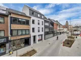 Handelspand te huur Ninove 112m²