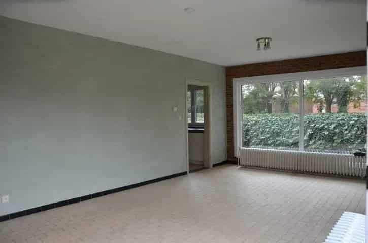Gezellige gerenoveerde woning met drie slaapkamers, tuin en garage