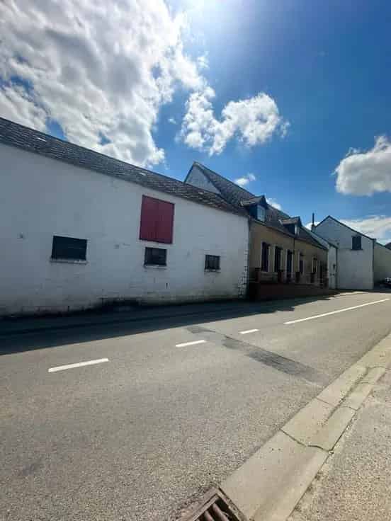 Huis Te Koop: Oude Hoeve te Renoveren in Strée