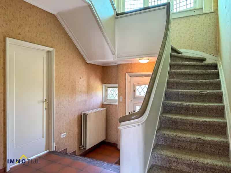 Unieke villa met authentieke charme in het hart van Wieze!