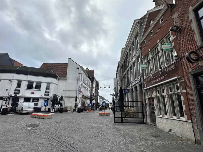 Uniek gebouw kort nabij de Grote markt