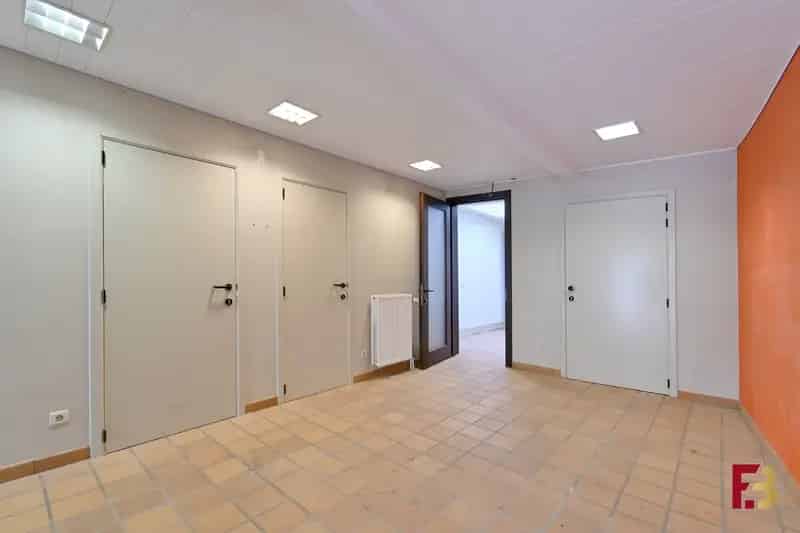 Appartement met handelspand in Ekkergem (Gent)