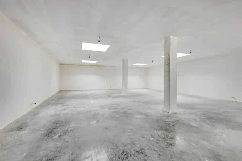 Ruime handelspand van 243 m² centraal gelegen in Mol centrum !