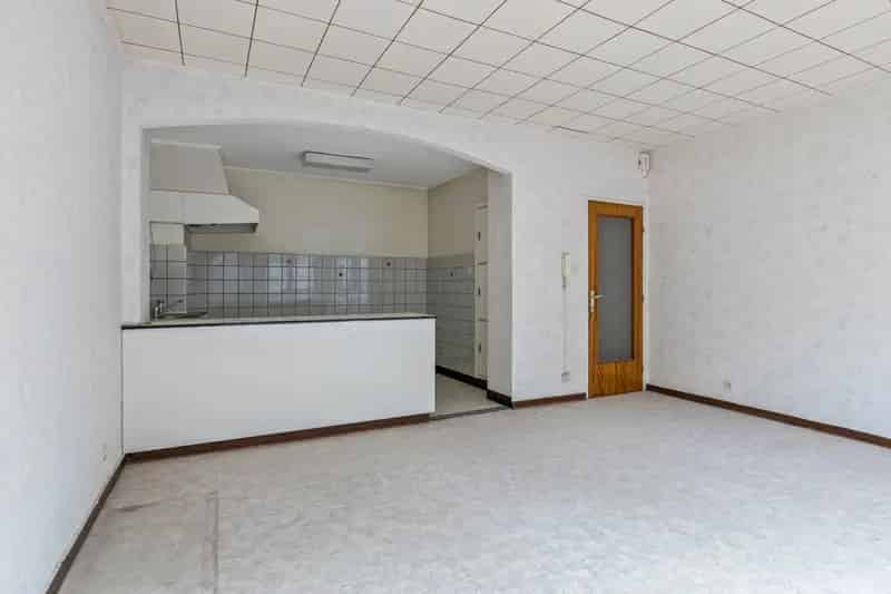 Appartement te renoveren Maaseik Centrum 2 slaapkamers