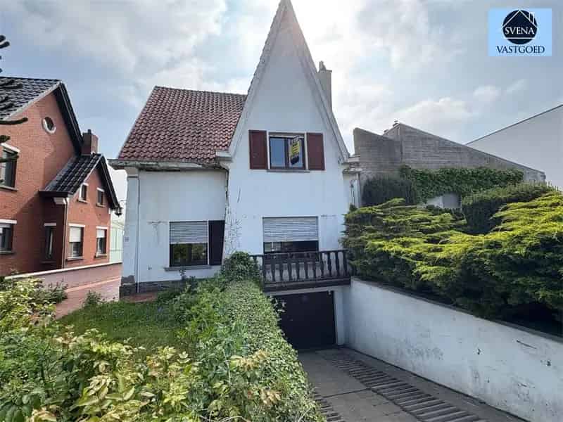 Te renoveren woning 3 slaapkamers garage tuin