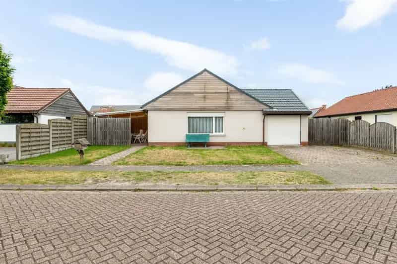 Laagbouwwoning met 3 slpks en gezellige tuin