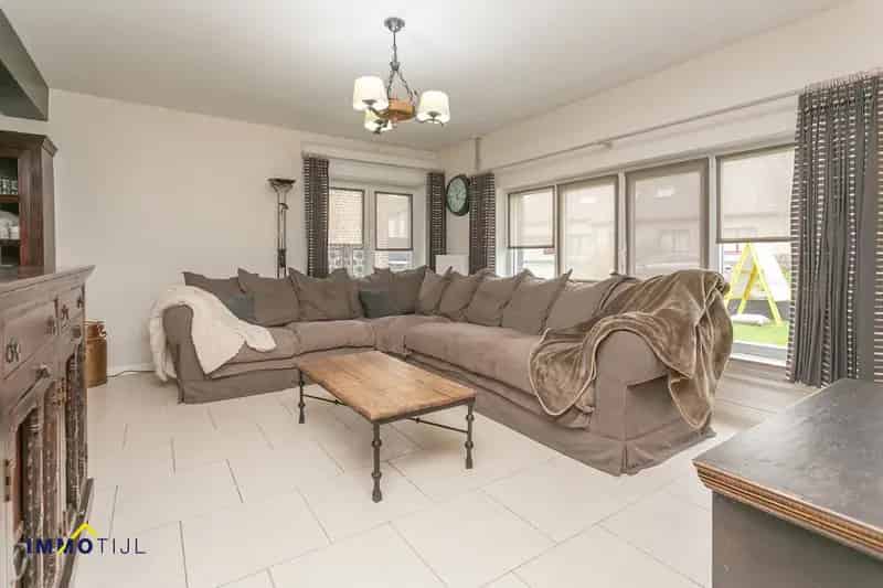 Vrijstaande woning met tuin en garage te Opwijk