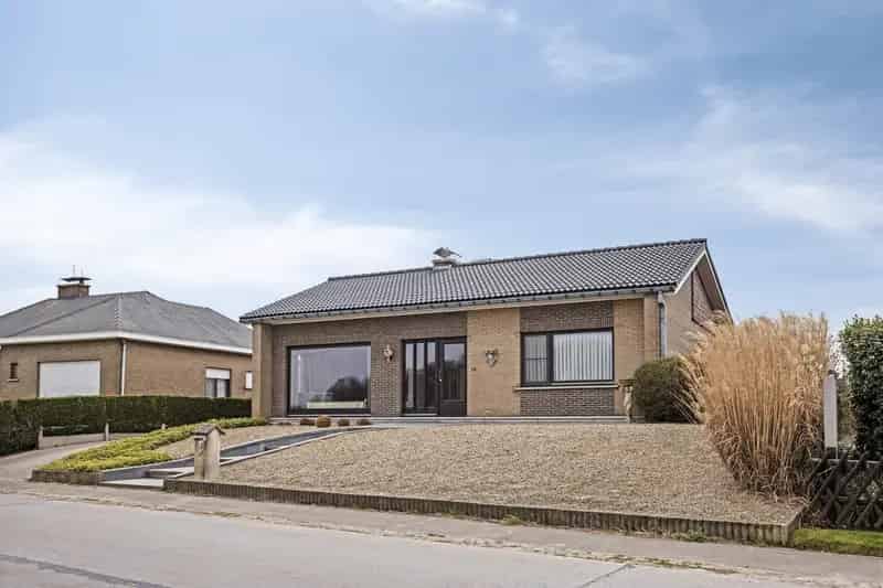 Rustig gelegen woning te Wommersom – instapklaar.