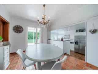 Huis te koop Moustier Sur Sambre 240m2 4 slaapkamers gerenoveerd