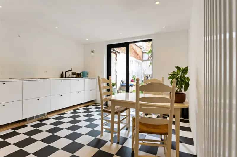 Huis te koop Antwerpen 5 slaapkamers tuin renovatie