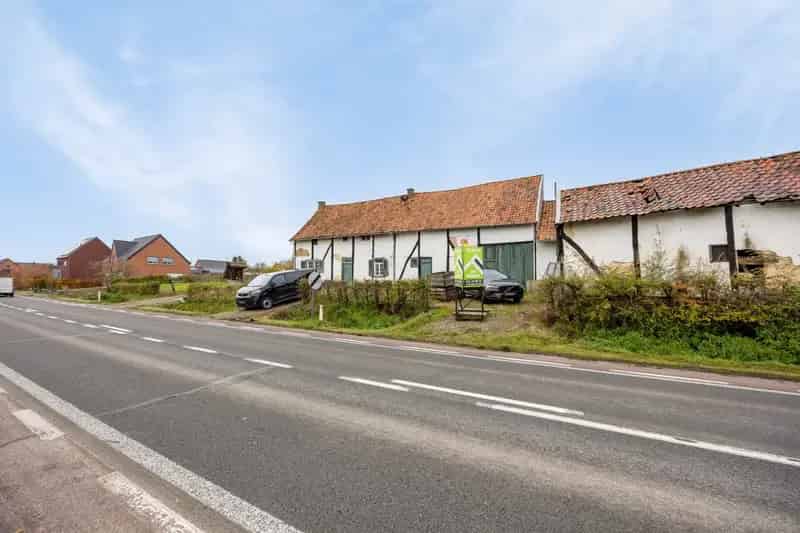 Authentieke te renoveren hoeve + nieuwbouwwoning op een perceel van 39a 26ca!