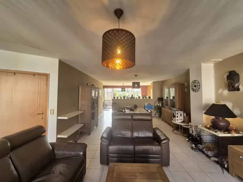 Recente instapklare bel-etage woning met tuin.