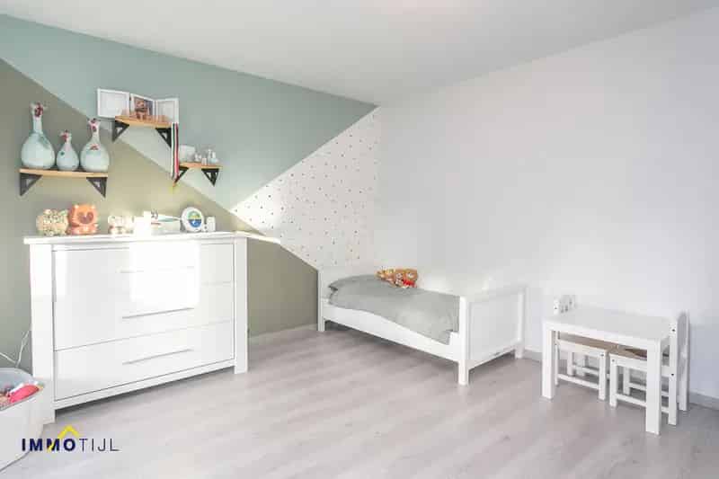 Instapklare woning met 3 slpks te Grembergen!