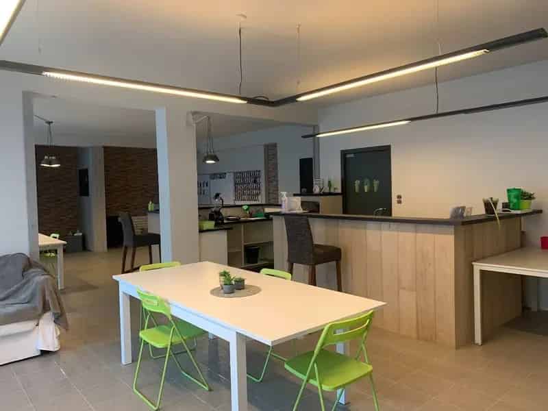 Ingericht handelsgelijkvloers van 155m² nabij Genk centrum