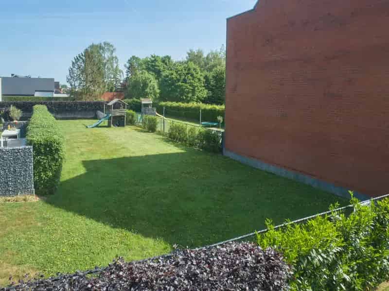 Bouwgrond te Huur Lebbeke 800m² Halfopen Bebouwing