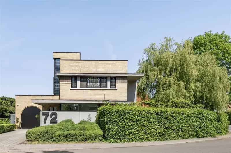 Unieke Art-Déco woning in Ekerse dorpskern.