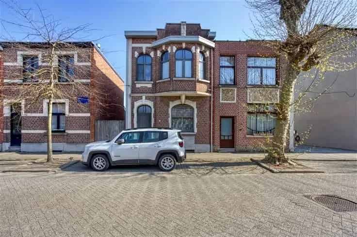 Huis Te Koop Mortsel: Gerenoveerde 3 Slaapkamers, Tuin