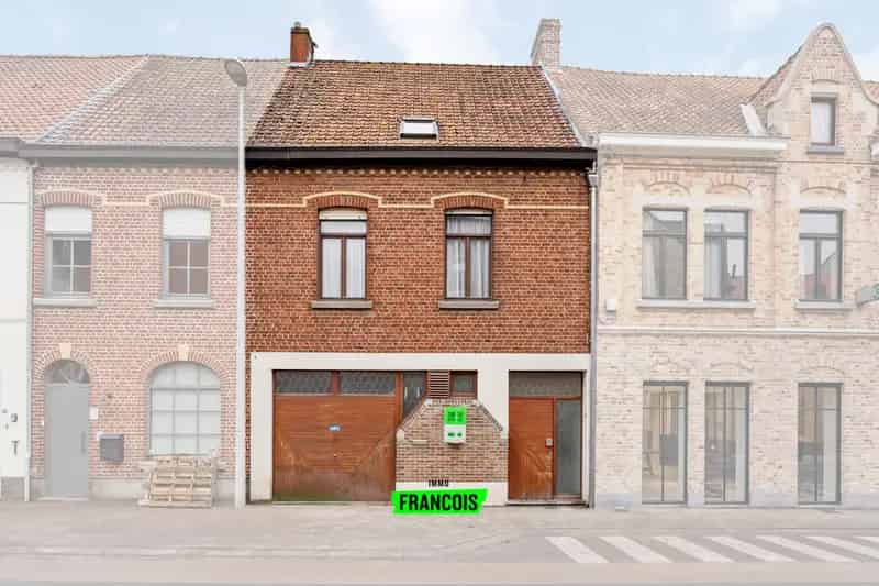 Instapklare woning met inpandige garage in Staden te koop
