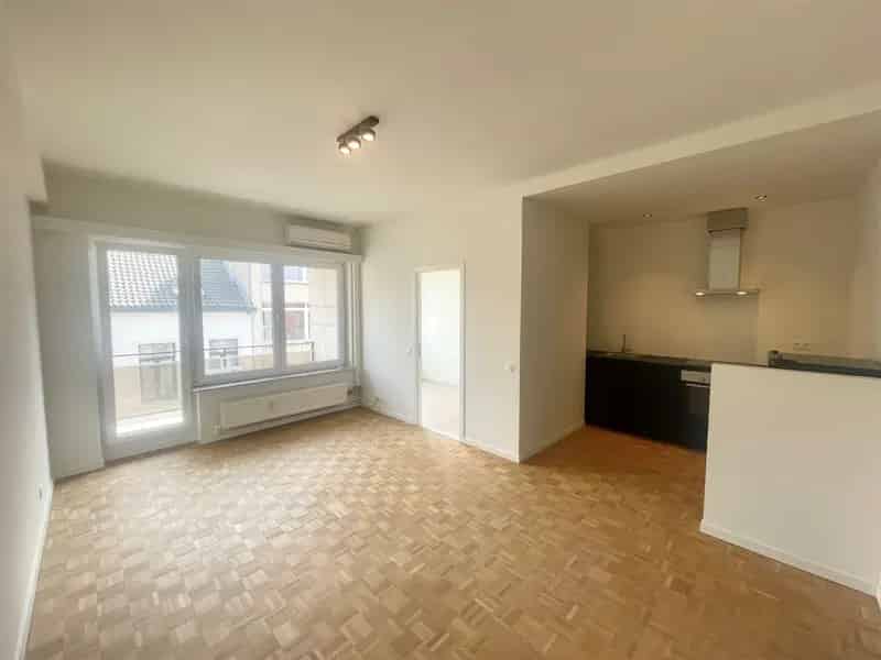 Gerenoveerd appartement op toplocatie!