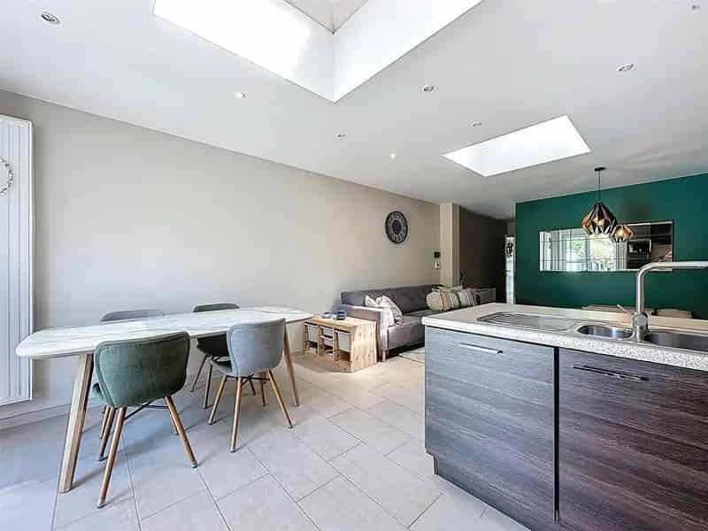 Energiezuinige, instapklare woning met 4 slaapkamers en prachtige tuin in Sint-Niklaas