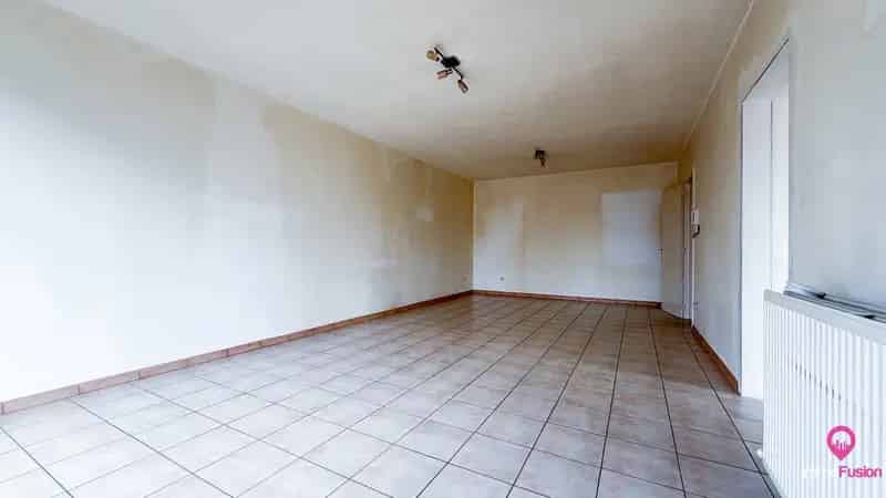 Gelijkvloers appartement met 2 splks en 1 parkeerplaats!