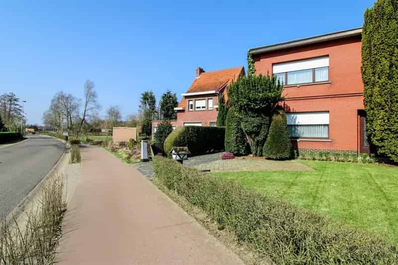 Open bebouwing op perceel van 8099 m²