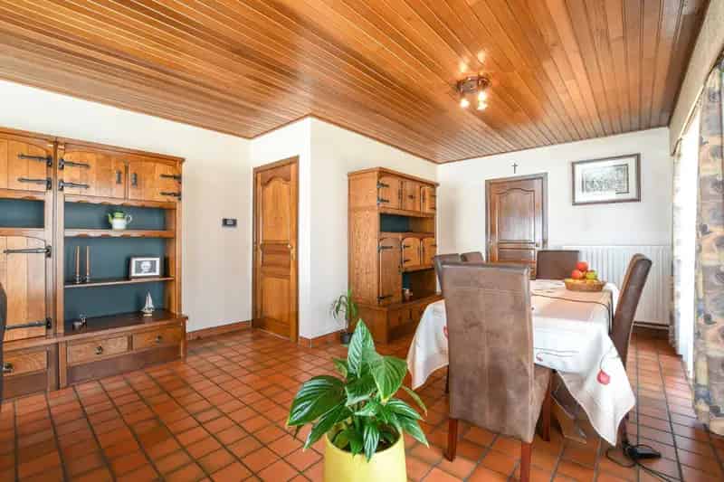 Ruime woning met 5 slaapkamers (3 gelijkvloers), zonnige tuin en topligging in Wenduine!