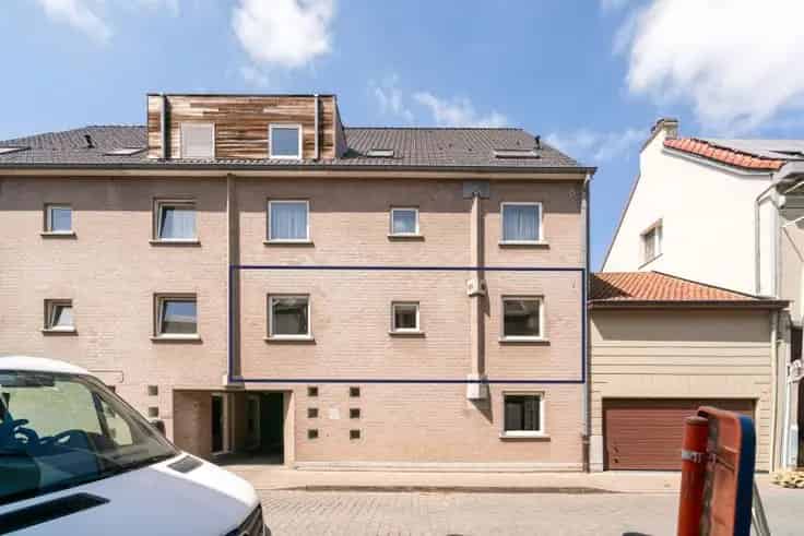 Appartement Gent: Instapklaar 1 Slaapkamer Nabij Invalswegen