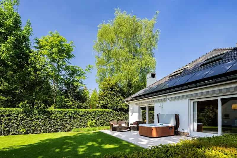 Ruime villa op 1.150 m² in gegeerde woonwijk Vriesdonk