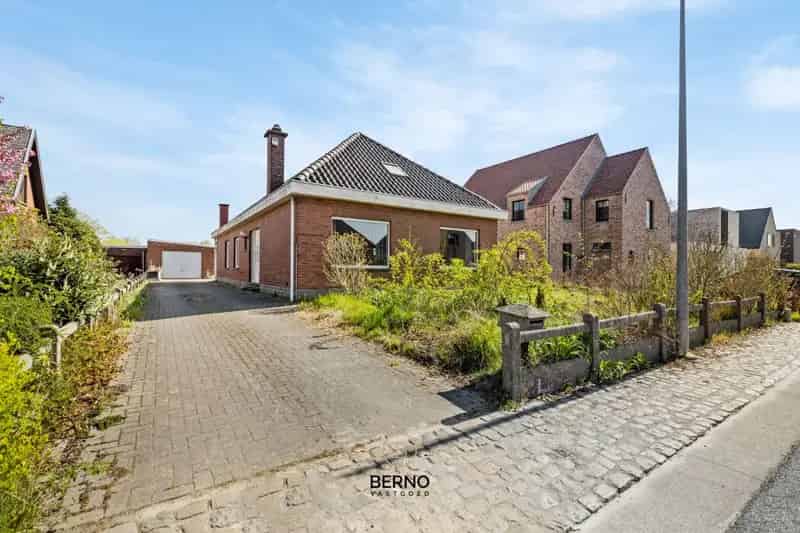 Fantastisch gelegen bungalow met ruime zolder