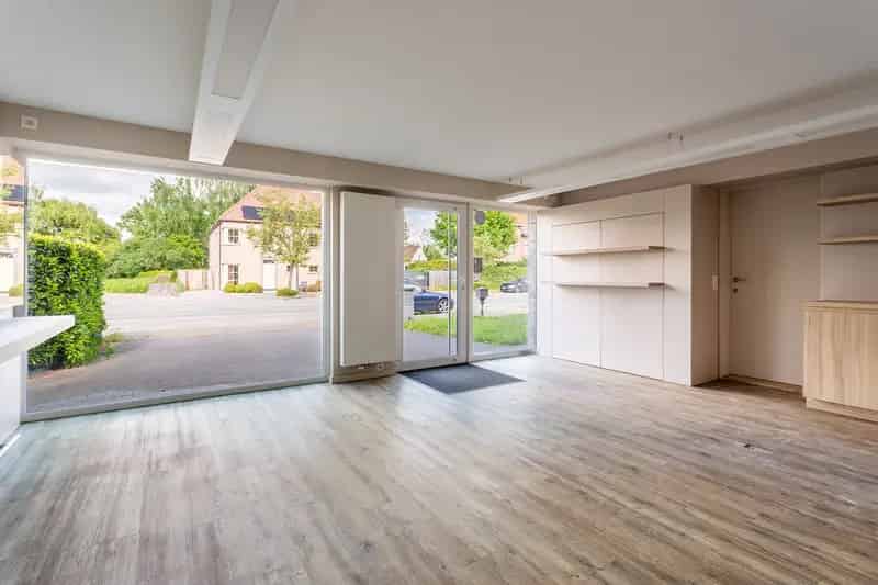 Ruime woning, perfect voor de combinatie wonen/werken 8510019