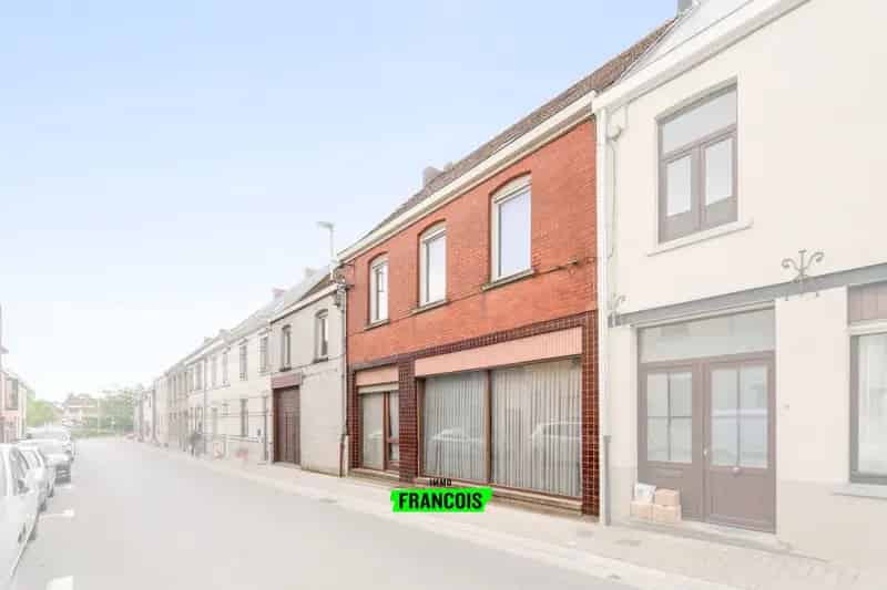 Projectgrond/renovatiepand te koop in centrum Balegem!