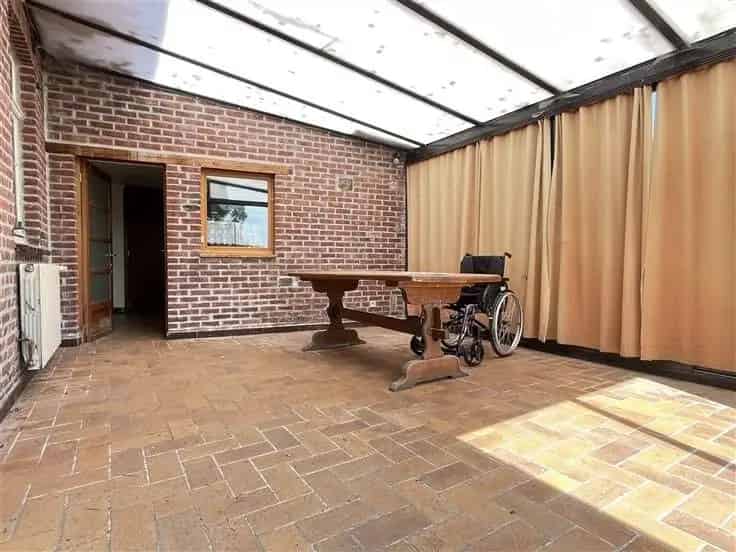 Halfvrijstaande Boerderij te renoveren 205m²