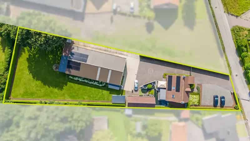 Prachtige woning met chalet en groot ingericht magazijn