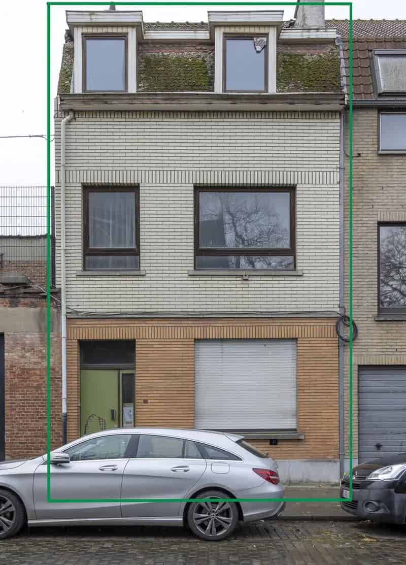 Te renoveren eengezinswoning