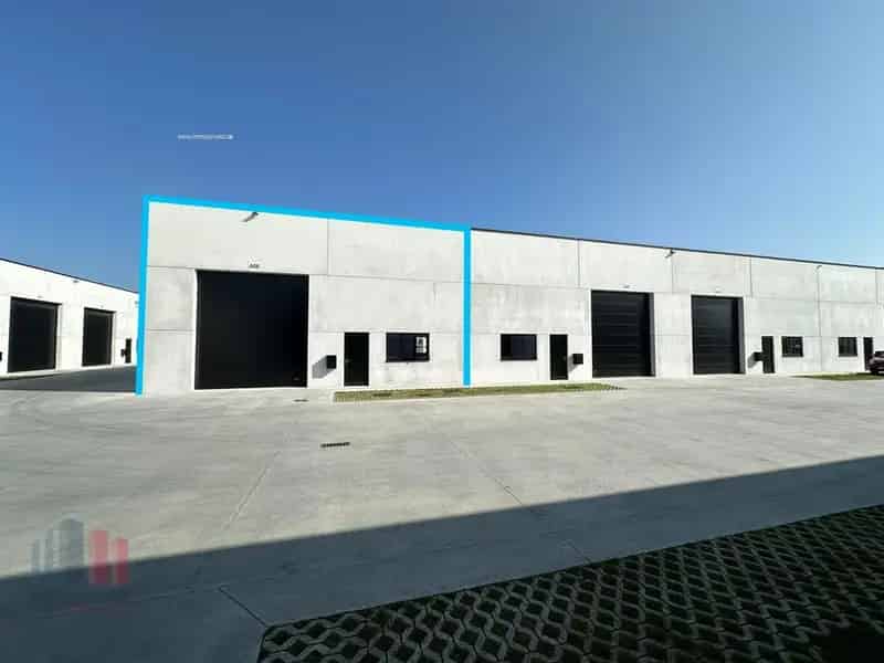 Nieuwbouw bedrijfsgebouw te koop in Waregem
