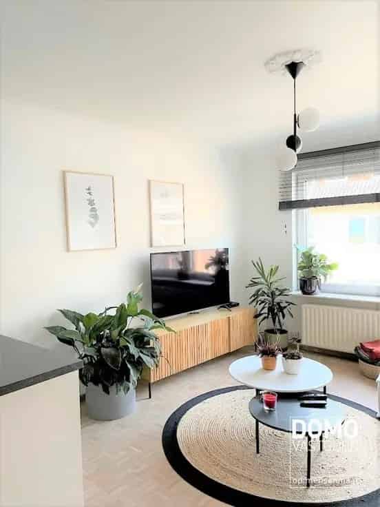 Hasselt Appartement Te Koop: Gerenoveerd 1 Slaapkamer Appartement