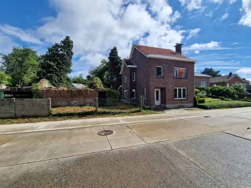 Te renoveren woning op rustige ligging te Bierbeek