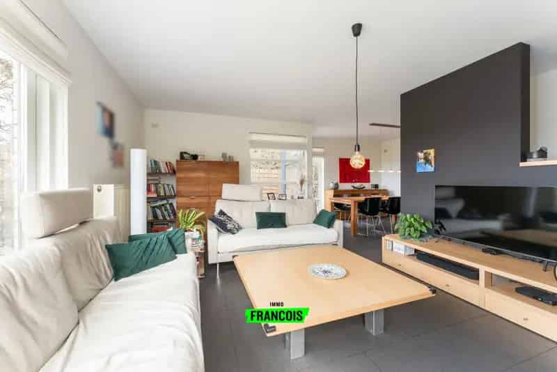 Charmante open bebouwing met zonnige tuin in een rustige buurt!