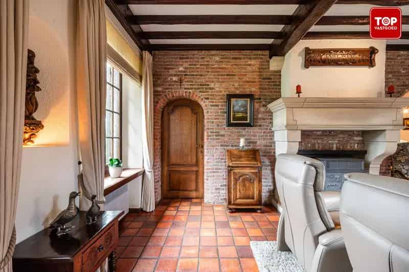 Statige villa met 4 slaapkamers op een perceel van 755m²